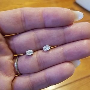 High sparkle timeless curbic zirconia